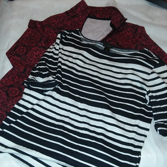 🎈🎈Two for One Tops🤗 - Picture 1 of 5